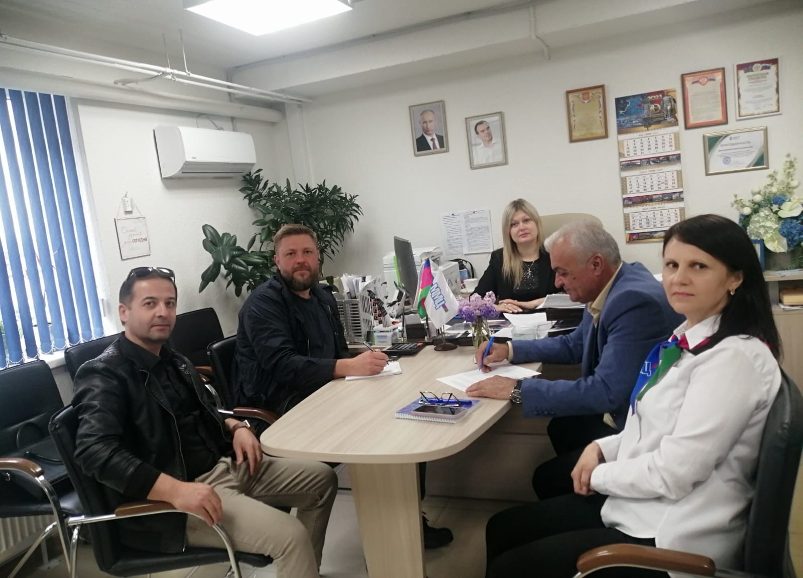 Рабочая встреча с участием представителей ГБУ КК «Многофункциональный миграционный центр» и краевой общественной организации «Таджикская национальная культура «Мехри Сомониён»